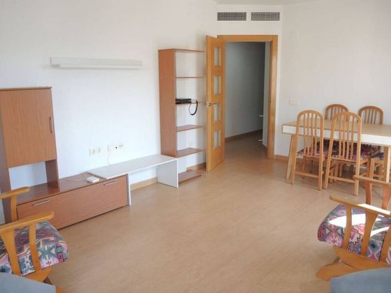 Foto 2 de Piso en venta en Jumilla de 3 habitaciones con garaje y balcón