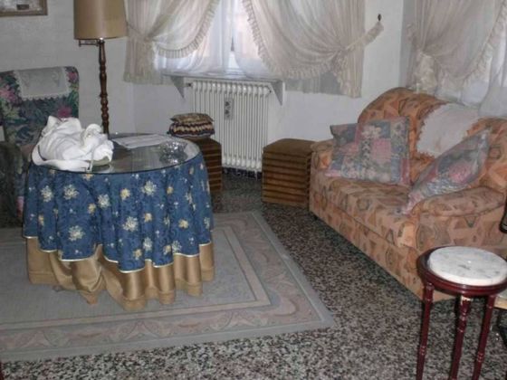 Foto 2 de Piso en venta en Yecla de 3 habitaciones con terraza y calefacción