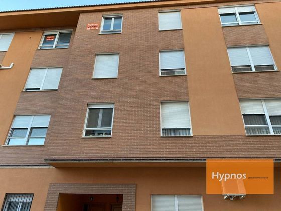 Foto 2 de Venta de piso en calle De Rogelio Azorín Navarro de 3 habitaciones con garaje y calefacción