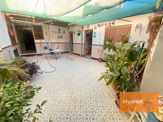 Foto 2 de Casa en venta en Jumilla de 5 habitaciones con terraza y aire acondicionado