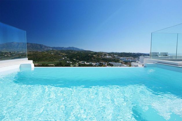 Foto 1 de Àtic en venda a La Cala Mijas de 4 habitacions amb terrassa i piscina