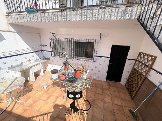 Foto 1 de Casa adossada en venda a Massanassa de 4 habitacions amb terrassa i garatge