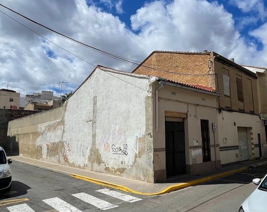 Foto 2 de Venta de casa adosada en calle De Joanot Martorell de 10 habitaciones con terraza