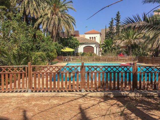 Foto 1 de Casa en venta en calle Formentera de 6 habitaciones con terraza y piscina