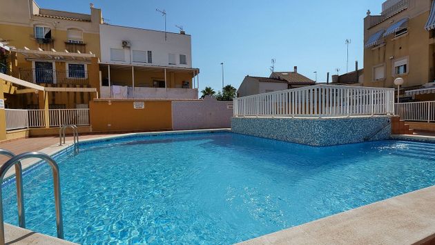 Foto 1 de Pis en venda a calle Sánchez Albornoz de 2 habitacions amb terrassa i piscina