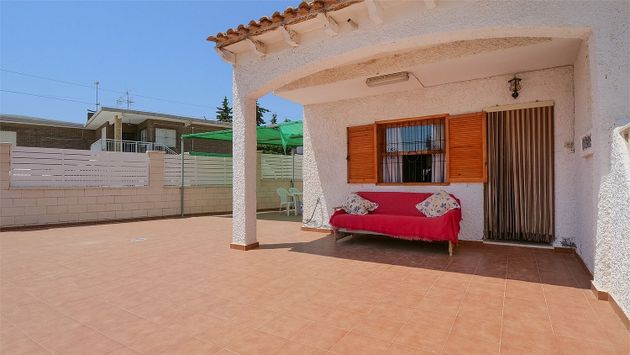 Foto 2 de Casa en venda a calle Pintor Murillo de 3 habitacions amb terrassa i piscina
