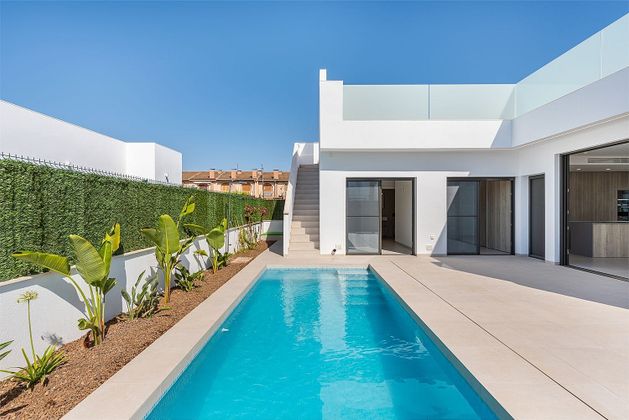 Foto 2 de Casa en venda a calle Jose de Achegaray de 3 habitacions amb terrassa i piscina