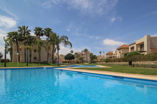 Foto 1 de Pis en venda a calle Dársena de 2 habitacions amb terrassa i piscina