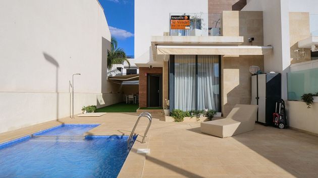 Foto 1 de Casa en venda a calle Bergantín de 3 habitacions amb terrassa i piscina