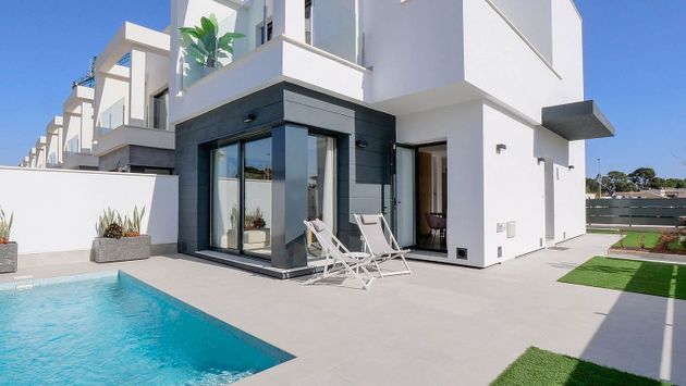 Foto 1 de Casa en venda a paseo Colón de 3 habitacions amb piscina i balcó