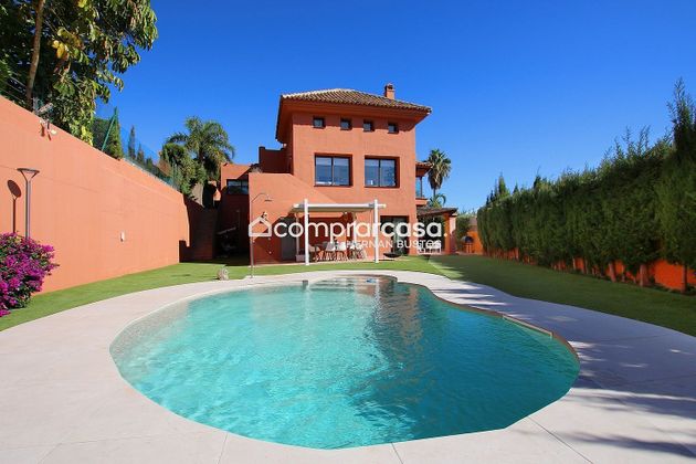 Foto 2 de Chalet en venta en calle Real de Fuengirola de 4 habitaciones con terraza y piscina