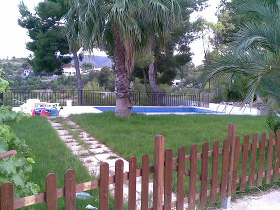 Foto 1 de Xalet en venda a Catadau de 5 habitacions amb terrassa i piscina