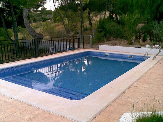 Foto 2 de Xalet en venda a Catadau de 5 habitacions amb terrassa i piscina