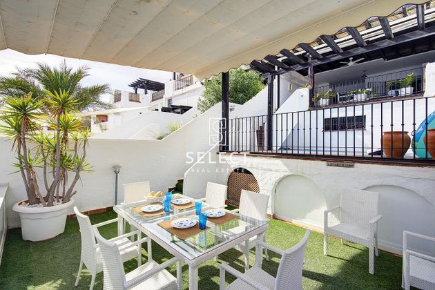 Foto 1 de Pis en venda a La Herradura de 4 habitacions amb terrassa i piscina