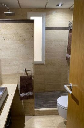 Foto 2 de Pis en venda a Centro - Murcia de 2 habitacions amb mobles i aire acondicionat