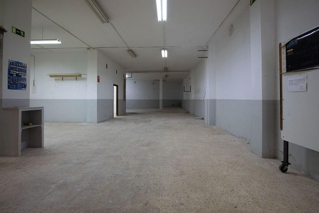 Foto 1 de Venta de local en Benicalap de 287 m²
