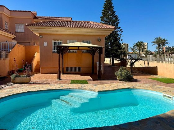 Foto 1 de Chalet en venta en Zona Entremares de 4 habitaciones con terraza y piscina