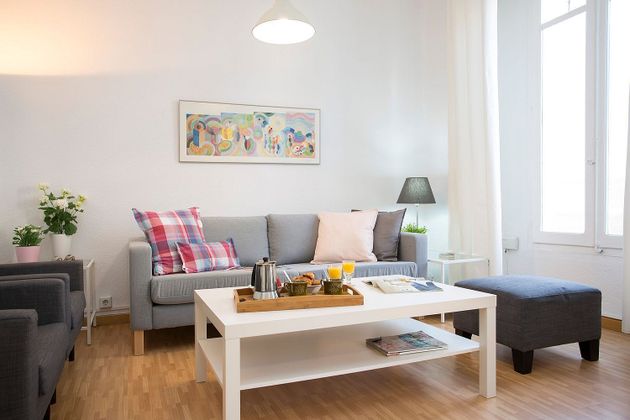 Foto 1 de Alquiler de piso en calle De Lluis de Santángel de 3 habitaciones con muebles y balcón