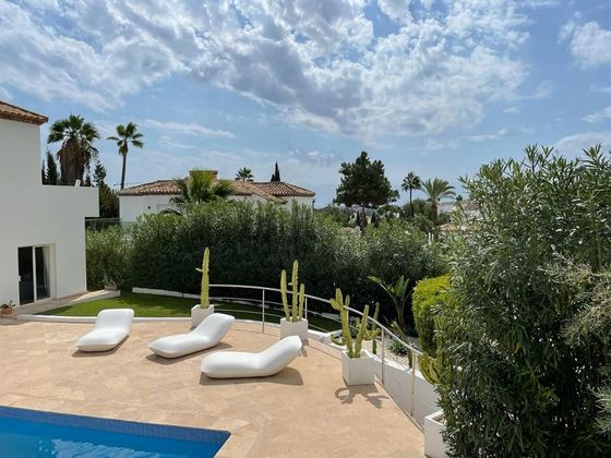 Foto 1 de Chalet en venta en calle Marbella Country Club Nueva Andalucia de 5 habitaciones con terraza y piscina