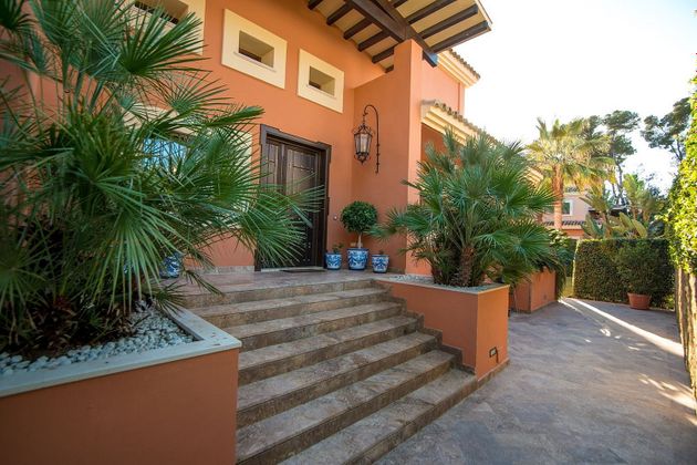 Foto 2 de Xalet en venda a calle Del Poniente de 4 habitacions amb terrassa i piscina