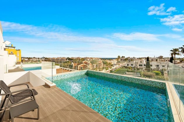 Foto 2 de Xalet en venda a calle San Pedro Beach Side de 4 habitacions amb terrassa i piscina