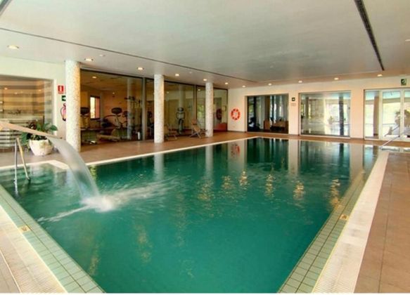 Foto 2 de Àtic en lloguer a urbanización Mansion Club de 3 habitacions amb terrassa i piscina