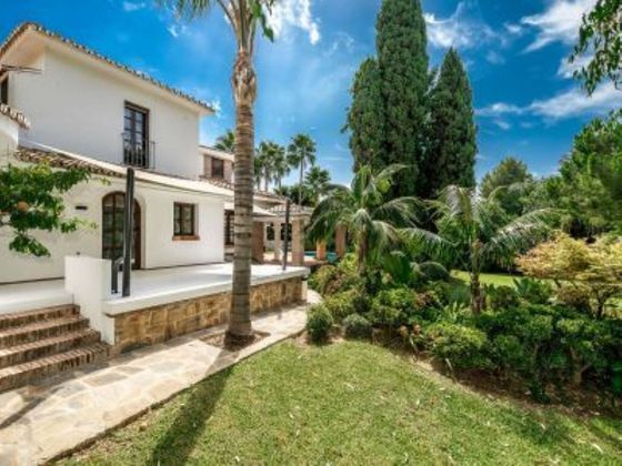 Foto 2 de Xalet en lloguer a calle Marbella Hills Club de 4 habitacions amb terrassa i piscina