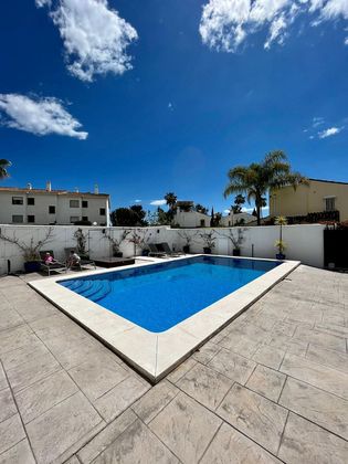 Foto 1 de Alquiler de chalet en calle De Levante de 3 habitaciones con terraza y piscina