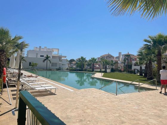 Foto 1 de Pis en lloguer a calle Cortijo del Golf Estepona de 2 habitacions amb terrassa i piscina