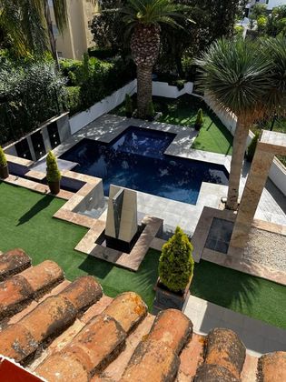 Foto 1 de Xalet en lloguer a calle Encimas Calahonda de 3 habitacions amb terrassa i piscina