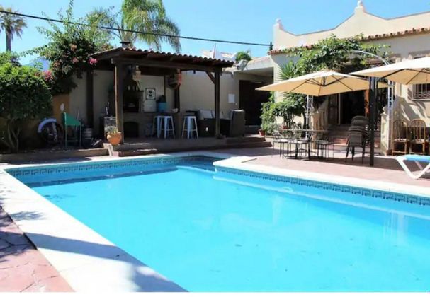 Foto 2 de Xalet en lloguer a calle Bello Horizonte de 4 habitacions amb terrassa i piscina