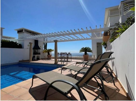 Foto 1 de Pis en lloguer a calle Terrazas de Las Lomas de Marbella de 3 habitacions amb terrassa i piscina