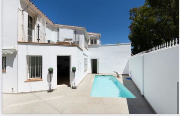 Foto 1 de Chalet en alquiler en calle Diseminado Ensanche Sur I de 4 habitaciones con terraza y piscina