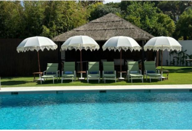 Foto 1 de Alquiler de chalet en calle Marbella Club Milla de Oro de 8 habitaciones con terraza y piscina