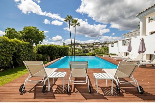 Foto 2 de Alquiler de chalet en calle Vega del Colorado Nueva Andalucia de 7 habitaciones con terraza y piscina
