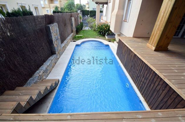 Foto 2 de Xalet en lloguer a calle Huerta Belón de 6 habitacions amb terrassa i piscina