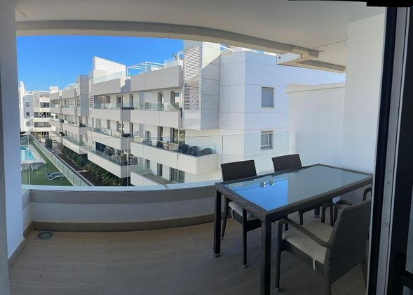 Foto 1 de Pis en lloguer a calle Acqua San Pedro de 2 habitacions amb terrassa i piscina