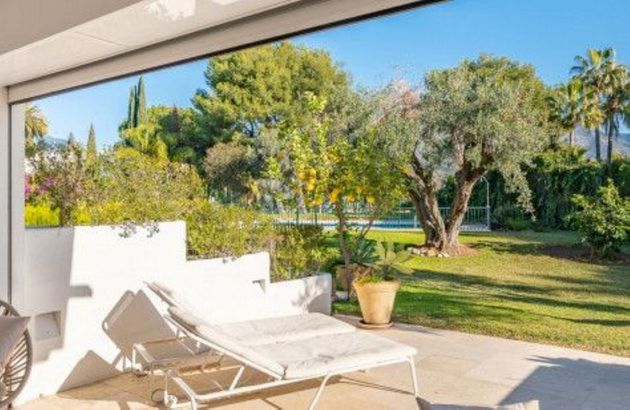 Foto 2 de Casa adossada en lloguer a calle Nva Andaluc de 3 habitacions amb terrassa i piscina