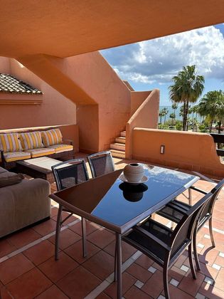 Foto 1 de Piso en alquiler en calle Estepona de 2 habitaciones con terraza y piscina