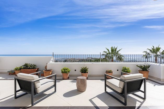 Foto 1 de Àtic en venda a Benahavís de 4 habitacions amb terrassa i piscina