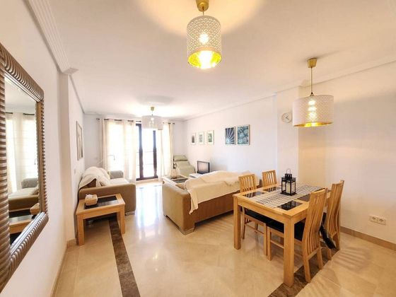 Foto 1 de Alquiler de piso en Benahavís de 3 habitaciones con terraza y muebles