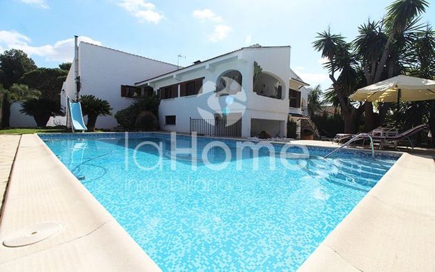 Foto 2 de Xalet en venda a La Cañada de 5 habitacions amb terrassa i piscina