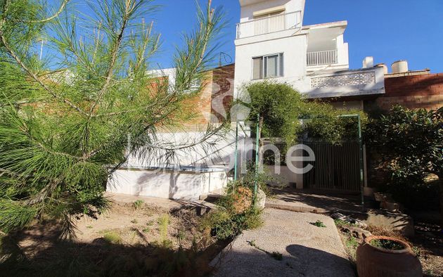 Foto 1 de Chalet en venta en Sollana de 11 habitaciones con terraza y jardín