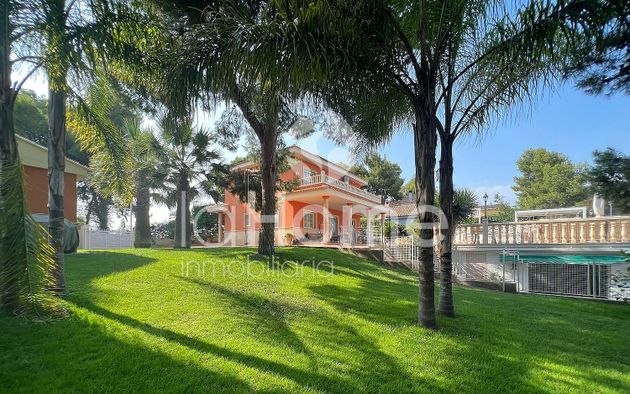 Foto 2 de Xalet en venda a Olocau de 5 habitacions amb terrassa i piscina