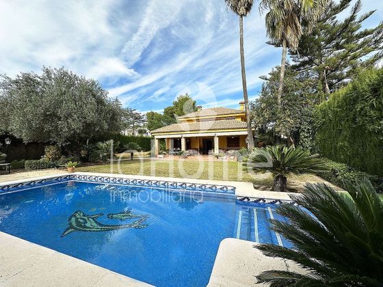 Foto 2 de Chalet en venta en La Cañada de 4 habitaciones con terraza y piscina