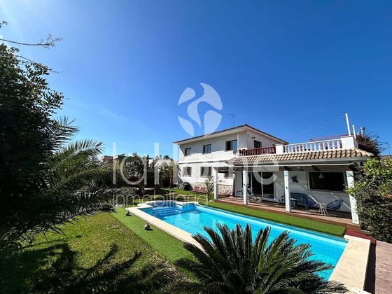 Foto 1 de Chalet en venta en La Cañada de 7 habitaciones con terraza y piscina