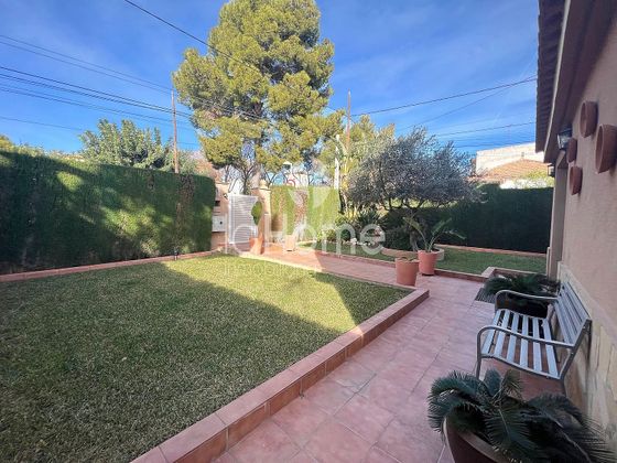 Foto 1 de Xalet en venda a La Cañada de 4 habitacions amb terrassa i jardí