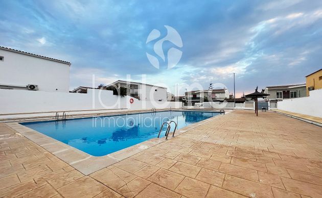 Foto 2 de Casa en venta en Rascanya de 3 habitaciones con terraza y piscina