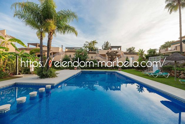 Foto 1 de Àtic en venda a Los Naranjos - Las Brisas de 3 habitacions amb terrassa i piscina