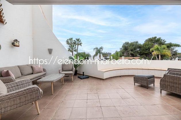 Foto 1 de Venta de dúplex en Calahonda de 3 habitaciones con terraza y piscina